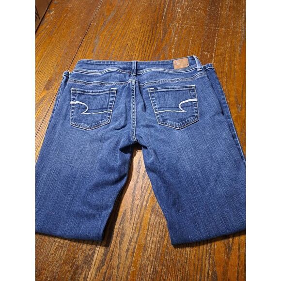 Size 6 Short American Eagle Stretch Original Bootcut Denim Blue Jeans w Pockets - Picture 1 of 4
